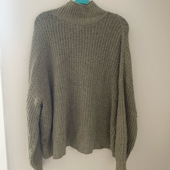 American Eagle Outfitters Green Cowl Neck Sweater - Picture 6 of 6